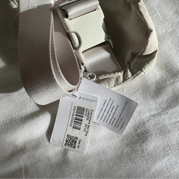 🆕 Lululemon Everywhere Belt Bag White Opal - Picture 6 of 7
